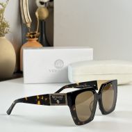 Fendi FE40068U Fendance Sunglasses In Acetate Black/Brown